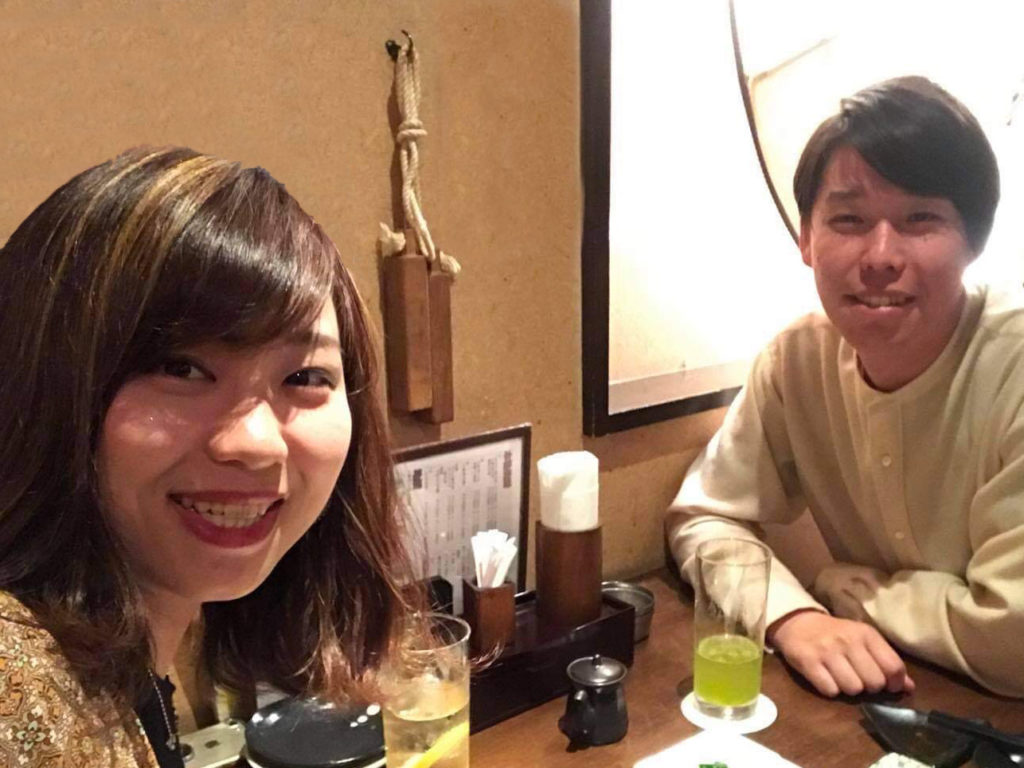 電気自動車の滑らかで静かな走りは、自然の中のドライブにぴったり!